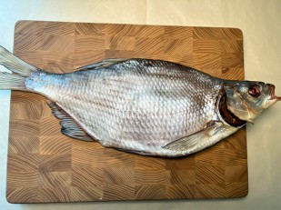Рыба горячего копчения: Лещ цимлянский вяленый (700-800 гр)