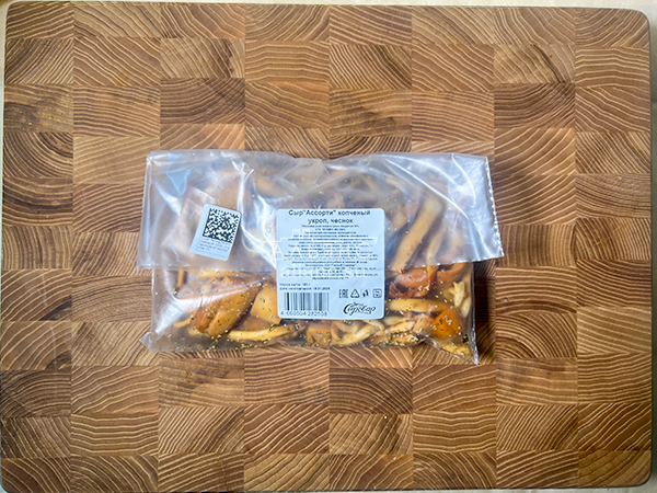 Сыр 150 гр ГОРНЫЙ СЫРОВАР (Ассорти копчёный с укропом и чесноком) в Уфе