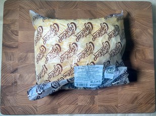 Снеки к пиву: Сыр 1 кг ГОРНЫЙ СЫРОВАР (Паутинка со вкусом красной икры)