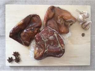 Сурские гренки с Чесноком (100 гр): Уши свиные (Цельные) 